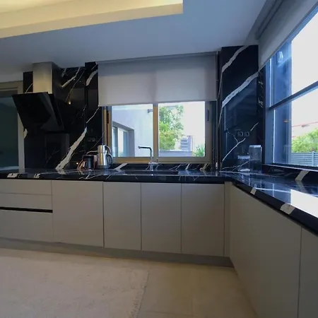 Luxury In Private Pool & Smart Villa Urla